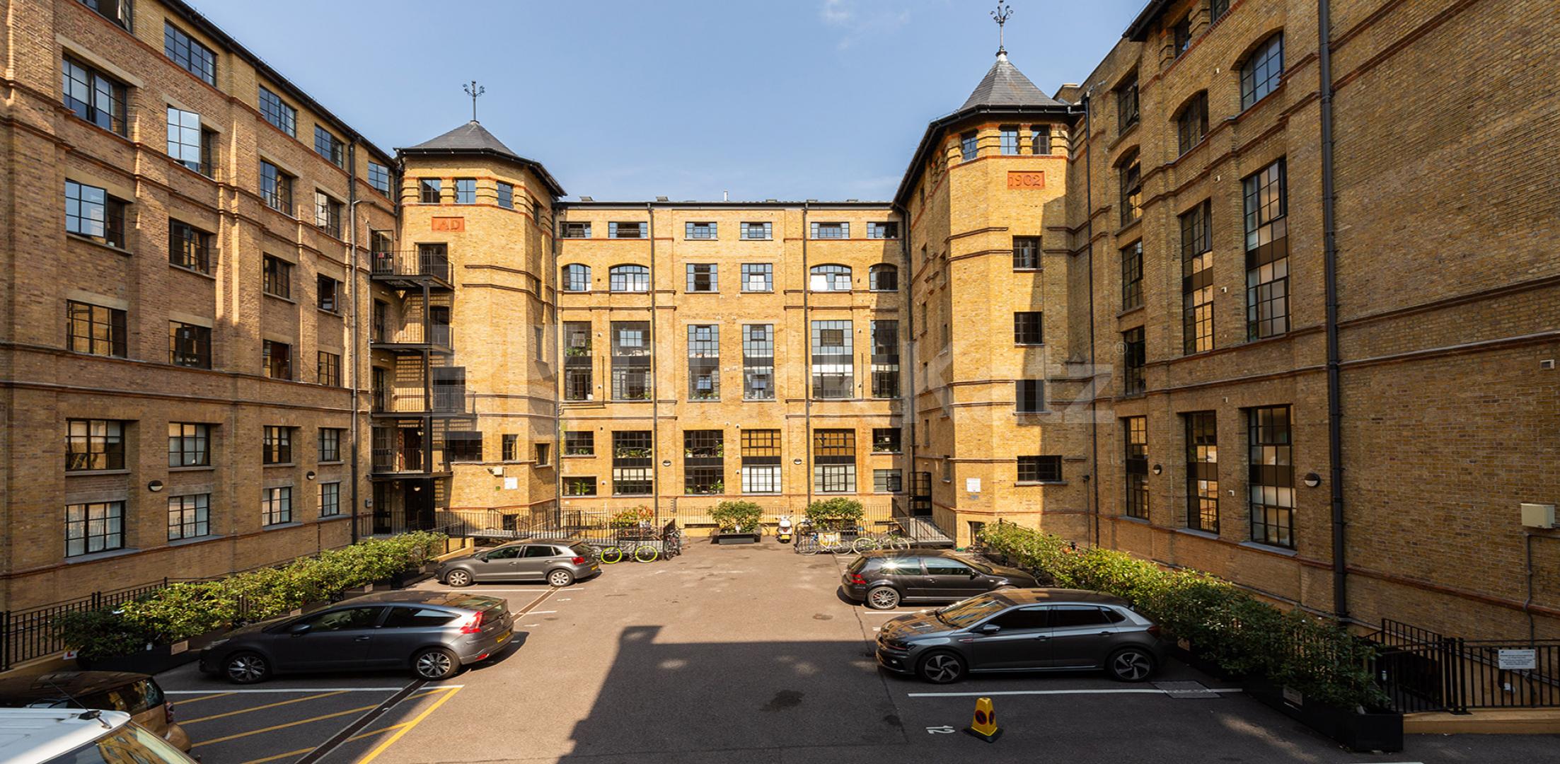 A spacious and large open plan studio within a warehouse conversion  Tyssen Street , Dalston / Haggerston